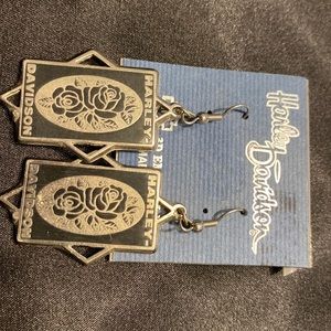 Harley Davidson silver/black dangle rosé print earrings.